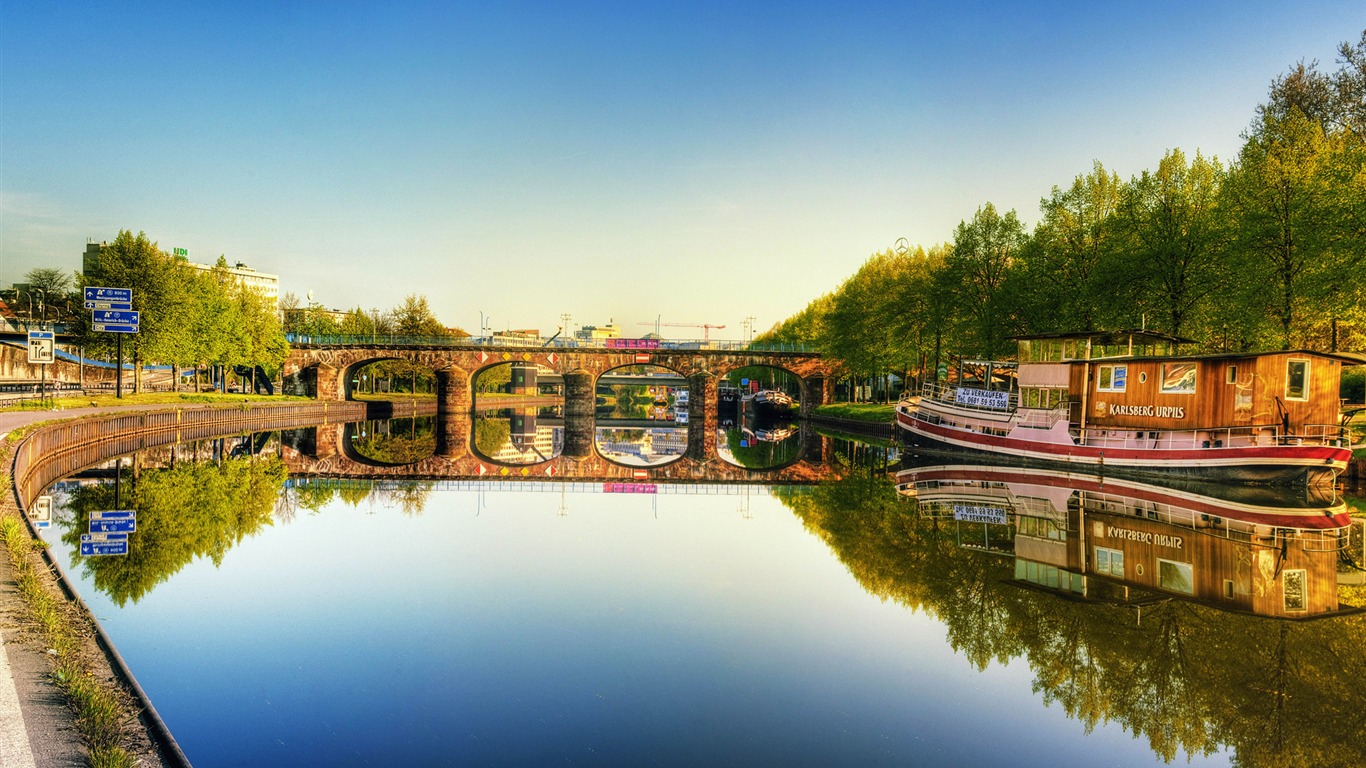 Saarbrucken_Germany_-_Saarbrucken_Germany_Wallpaper_Landscape2011.5.24