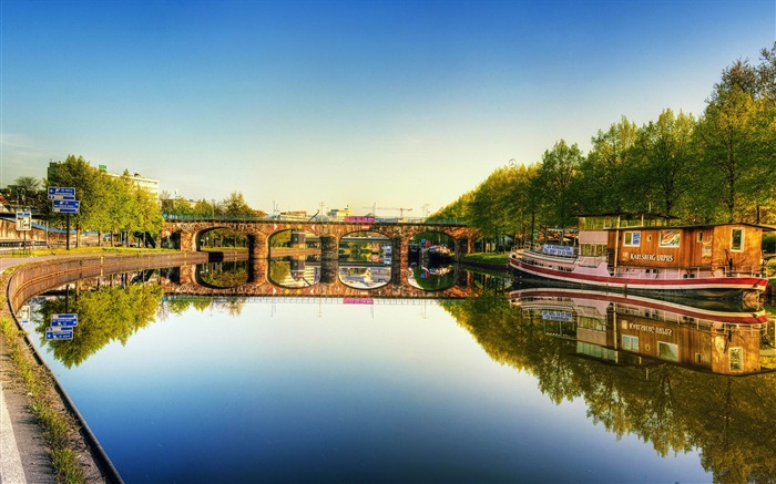 Saarbrucken Germany Saarbrucken Germany Wallpaper Landscape Views:20743 Date:2011/5/24 0:35:04