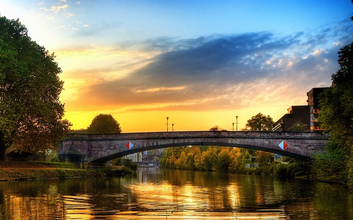 dusk bridges - Germany Saarbrucken landscape wallpaper Views:0 Date:2011/5/24 0:22:36