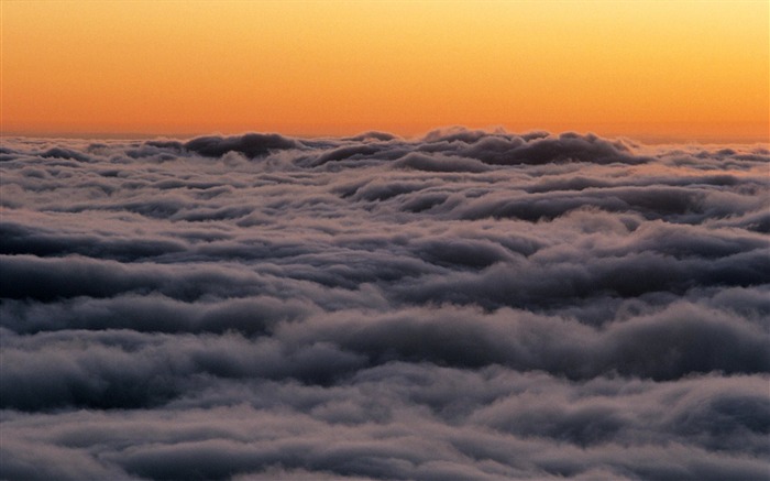 Nubes en la parte superior del fondo de pantalla Vistas:22552