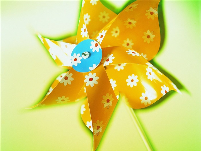 Toy windmills - Summer Still Life Photography logo 01 Views:7324 Date:2011/6/22 23:09:15