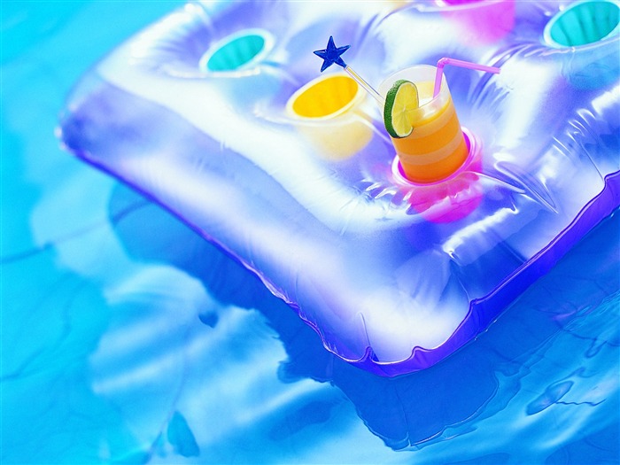 swimming pools inflatable cushion - Summer Still Life Photography logo Views:7126 Date:2011/6/22 23:08:31