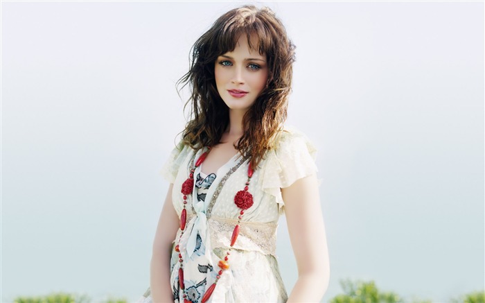 Alexis Bledel Wallpaper 03 Views:17643 Date:2011/7/2 14:51:44