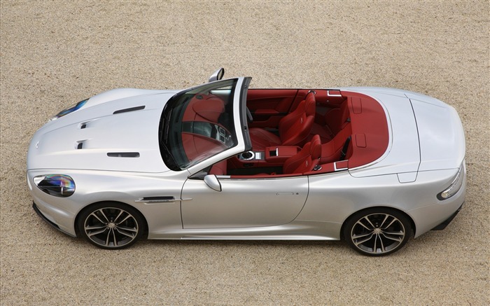 Luxury cars - Aston Martin Wallpaper 12 Views:10486 Date:2011/7/25 1:54:29