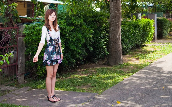 Taiwan beautiful girl fruit wallpaper 02 Views:19441 Date:2011/7/14 19:59:44