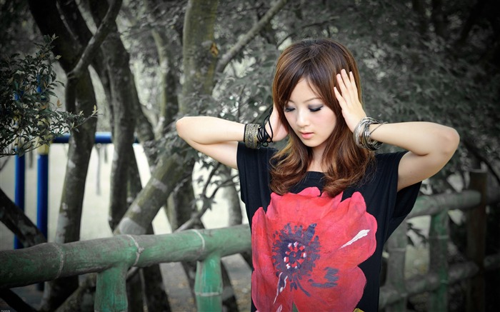 Taiwan beautiful girl fruit wallpaper 08 Views:22387 Date:2011/7/14 20:02:22