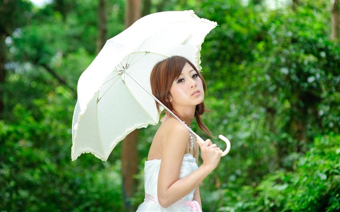 Taiwan beautiful girl fruit wallpaper 16 Views:13935 Date:2011/7/14 20:05:47