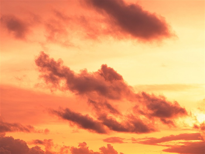 red clouds wallpaper Views:15805 Date:2011/7/29 10:34:34