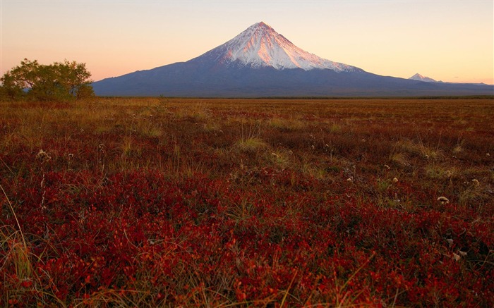 23 Wallpaper da Rússia-Pôr do sol Volcano in kronotskiy Visualizações:11072