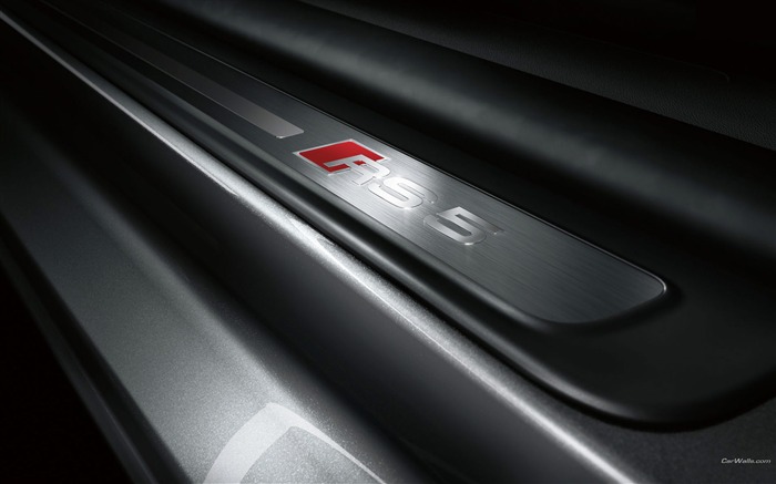 Audi RS5 desktop wallpaper 11 Views:11647 Date:2011/8/21 12:25:06