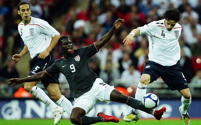 Eddie Johnson - USA vs ENG wallpaper Views:8853 Date:2011/8/27 11:24:48