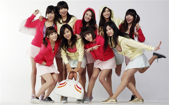 Korea Star-Girls Generation Wallpaper Views:22398 Date:2011/8/24 6:34:51