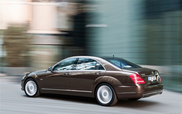 Mercedes-Benz S600-2010 wallpaper 30 Views:10548 Date:2011/8/18 6:42:56