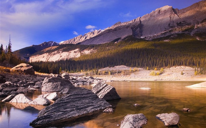 Alberta-Jasper National Park Wallpaper Views:8458 Date:2011/9/3 8:06:32