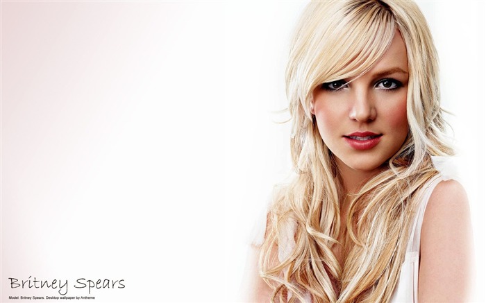 Superstar Britney Spears Wallpaper Views:35357