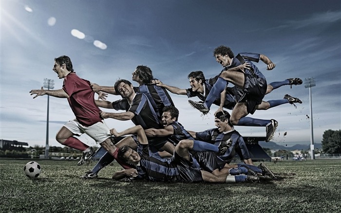 unstoppable soccer-Football sport desktop wallpaper series Views:19440 Date:2011/9/28 1:18:16