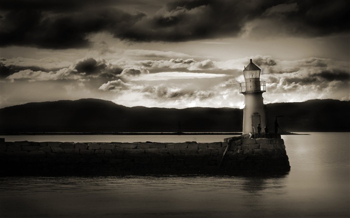 Dark Light House-Landscape Desktop Wallpaper Views:11991 Date:2011/10/19 13:09:44