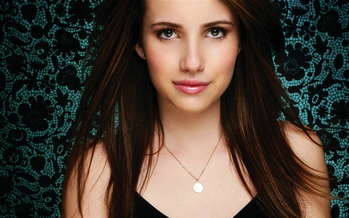 Emma Roberts hermosa temperamento de escritorio - Wallpaper 05 Vistas:10094