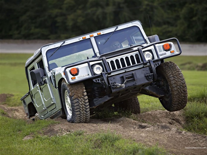 Reboque de veículos fora de estrada - o papel de parede da série Hummer H1 02 Visualizações:14649