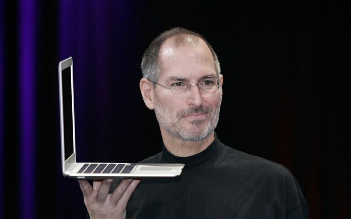 Steve Paul Jobs e seu Apple MAC Visualizações:14066