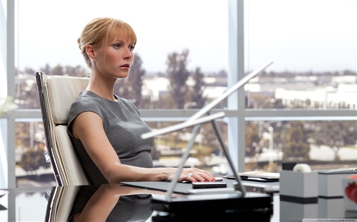 pepper potts-Iron Man II movie HD desktop wallpaper Views:25749 Date:2011/10/14 2:12:07