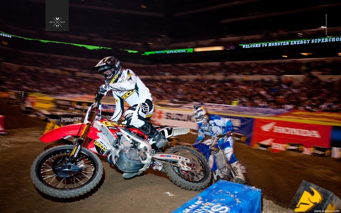 2011 Supercross Indianapolis-conductor Justin Barcia Vistas:7925