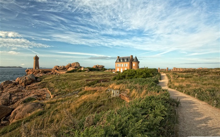 Lighthouse beach-Nature Desktop Wallpaper Views:12972 Date:2011/11/17 22:55:57