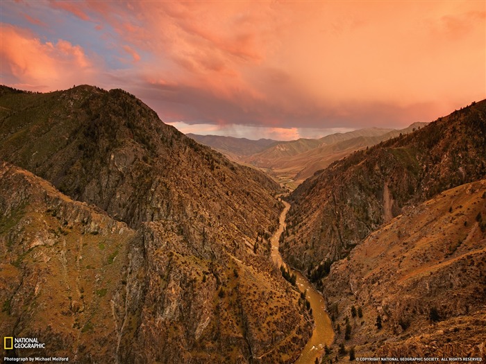 Revista Salmon River Idaho-National Geographic Visualizações:9355