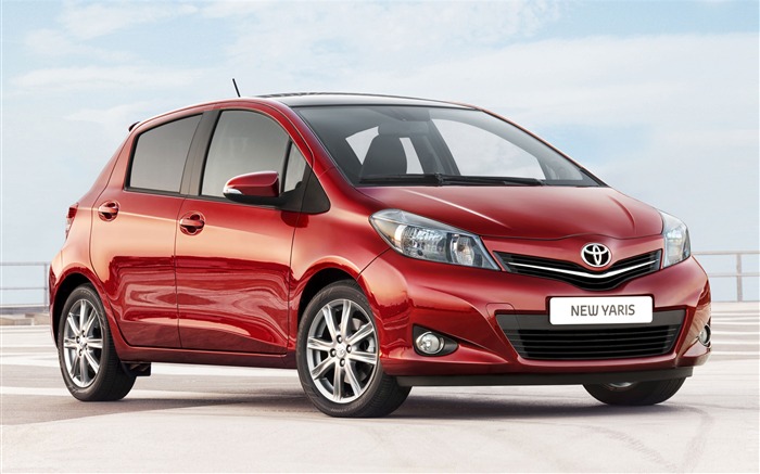 Toyota Yaris saloon car red appearance of the desktop wallpaper Views:29408