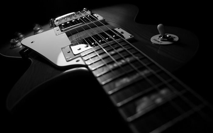 black guitar-Music Desktop Picture Views:54560 Date:2011/11/7 1:27:39