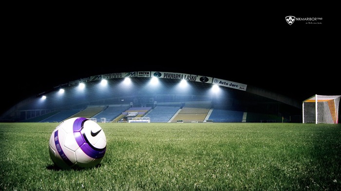 maribor-Football Related Desktop Pictures Wallpaper Views:24784 Date:2011/11/14 23:56:18