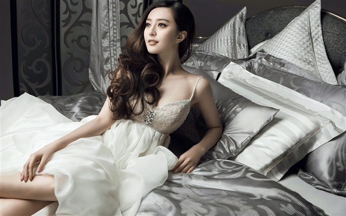 Fan Bingbing international stars Photo Desktop Wallpaper 08 Views:20535 Date:2011/12/25 14:39:40