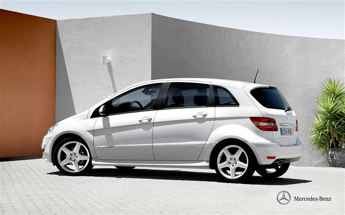 Papel de parede Mercedes-Benz B-Class 2011 Visualizações:26920