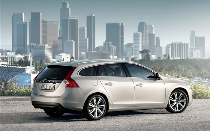 Volvo V60 Plug-in Hybrid HD Car Wallpaper 02 Views:8988 Date:2011/12/19 1:32:06