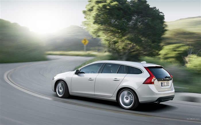 Volvo V60 Plug-in Hybrid HD Car Wallpaper 04 Views:9008 Date:2011/12/19 1:32:41