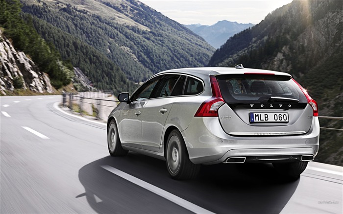 Volvo V60 Plug-in Hybrid HD Car Wallpaper 15 Views:10231 Date:2011/12/19 1:36:26