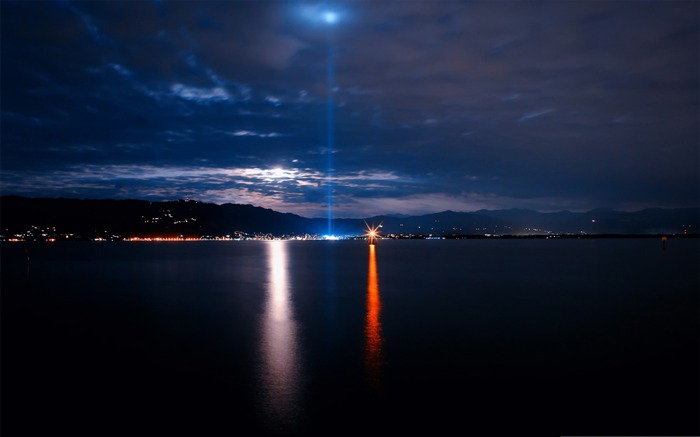 blue light-the city landscape photography wallpaper Views:10099 Date:2011/12/18 14:26:51