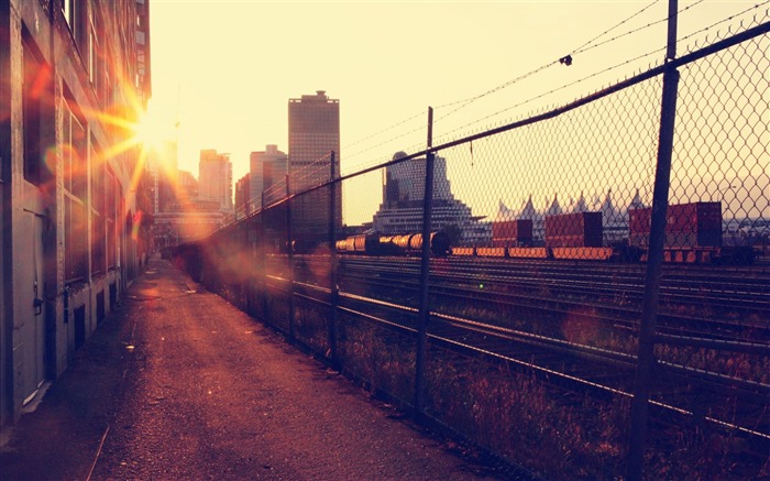 city railway-the city landscape photography wallpaper Views:10416 Date:2011/12/18 14:29:32