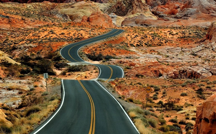 Long road-Amazing Desert Scenery Papéis de Parede Visualizações:23738