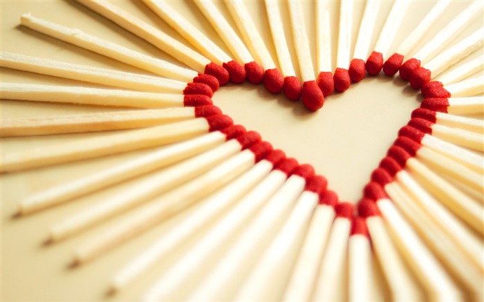 matchsticks heart-love theme desktop picture Views:13637 Date:2011/12/26 23:12:56