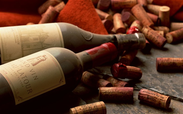 old french wine bottles-sweet foods Desktop Wallpaper Views:29845 Date:2011/12/25 14:17:32