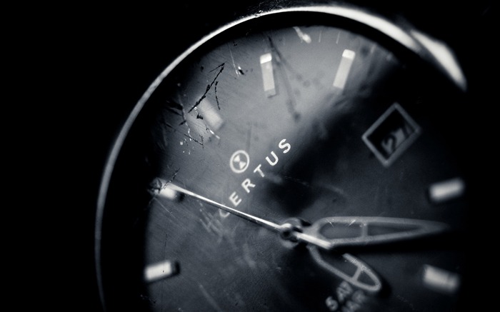 certus watch-LOMO style photography Desktop Wallpaper Views:17897 Date:2012/1/4 23:49:21