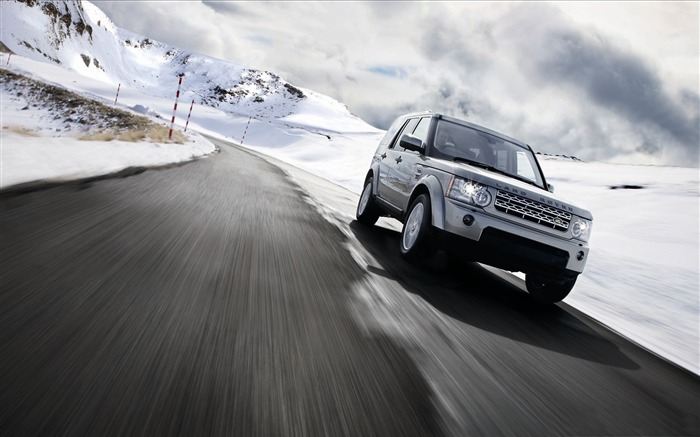 Land Rover Range Rover HD Desktop Wallpaper 10 Views:9945 Date:2012/2/15 1:48:34