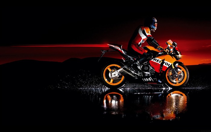 Honda-Very cool motorcycle wallpaper Views:33942 Date:2012/3/10 16:15:58