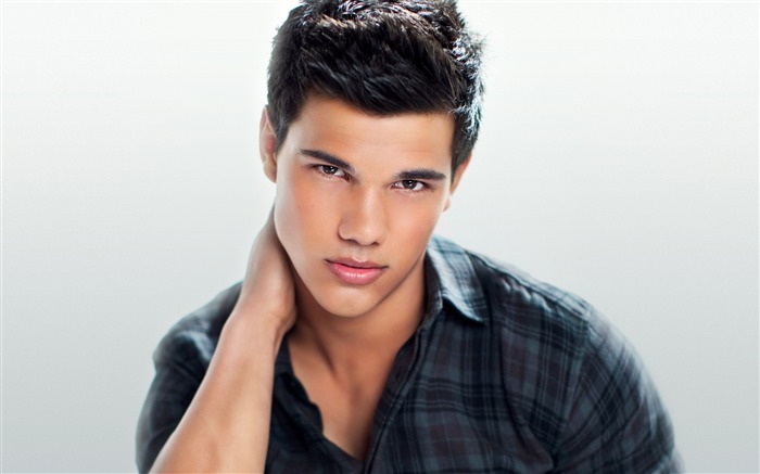 Taylor Lautner-Global Male celebrity Photo Wallpaper Views:19549 Date:2012/3/26 0:14:21