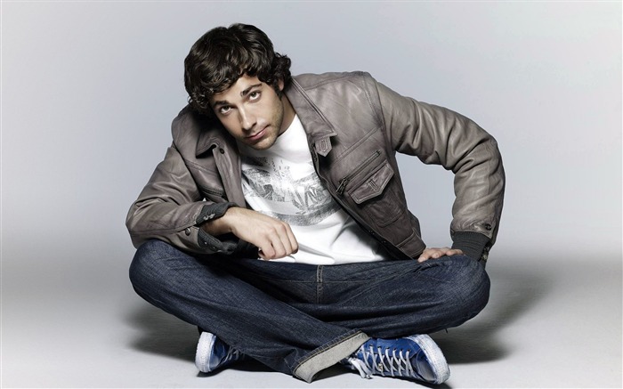 Zachary Levi-Global Male celebrity Photo Wallpaper Views:11969 Date:2012/3/26 0:15:50