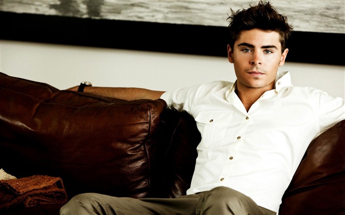 zac efron-Global Male celebrity Photo Wallpaper Views:15643 Date:2012/3/26 0:15:07