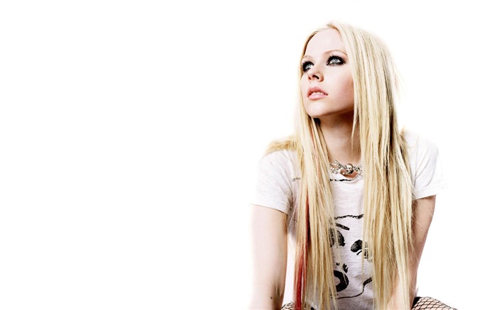 Avril Lavigne beautiful singers wallpaper 14 Views:12939 Date:2012/4/19 23:49:17