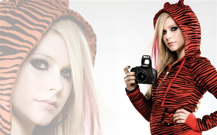 Avril Lavigne beautiful singers wallpaper 18 Views:11006 Date:2012/4/19 23:50:43