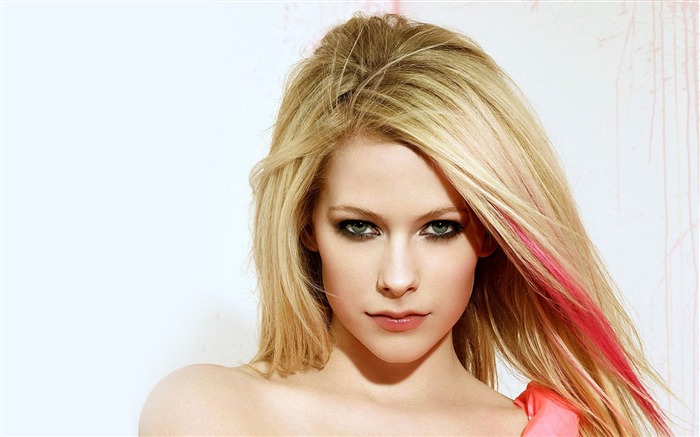 Avril Lavigne beautiful singers wallpaper 24 Views:12655 Date:2012/4/19 23:52:55